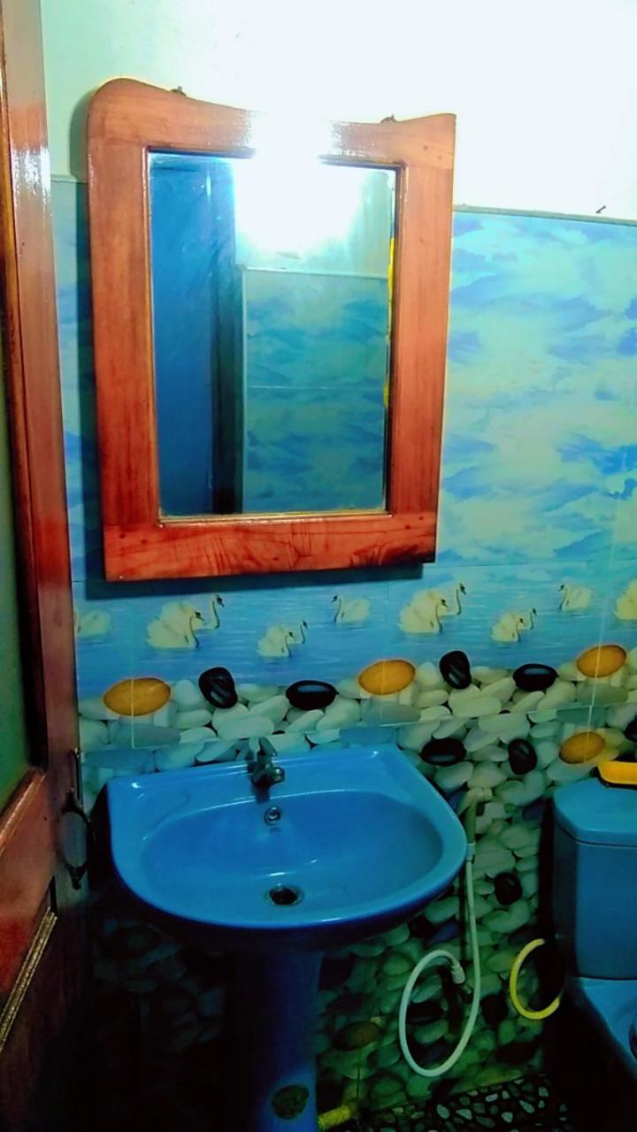Ella Kumi Hostel Екстер'єр фото